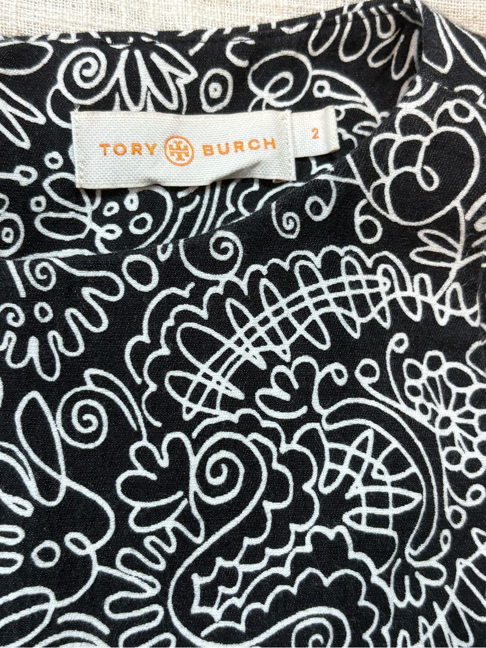Tory Burch Paisley Doodle Sheath Dress Black White Sleeveless Size 2 - Picture 3 of 3